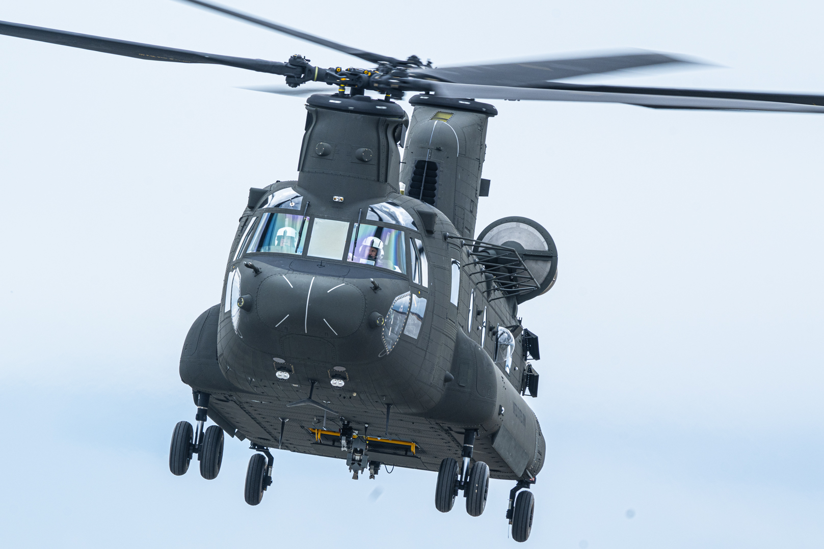 Die erste CH-47F Block II wurde heute an die U.S. Army übergeben, die bis zu 465 ihrer Chinook in diese Konfiguration umrüsten will.