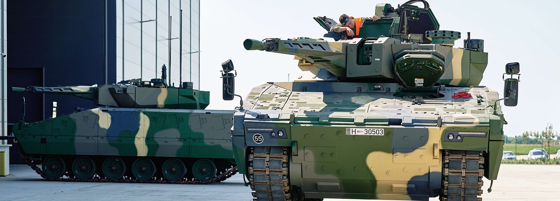 Italien testete den Schützenpanzer Lynx KF41 aus ungarischer Produktion erstmals im scharfen Schuss.