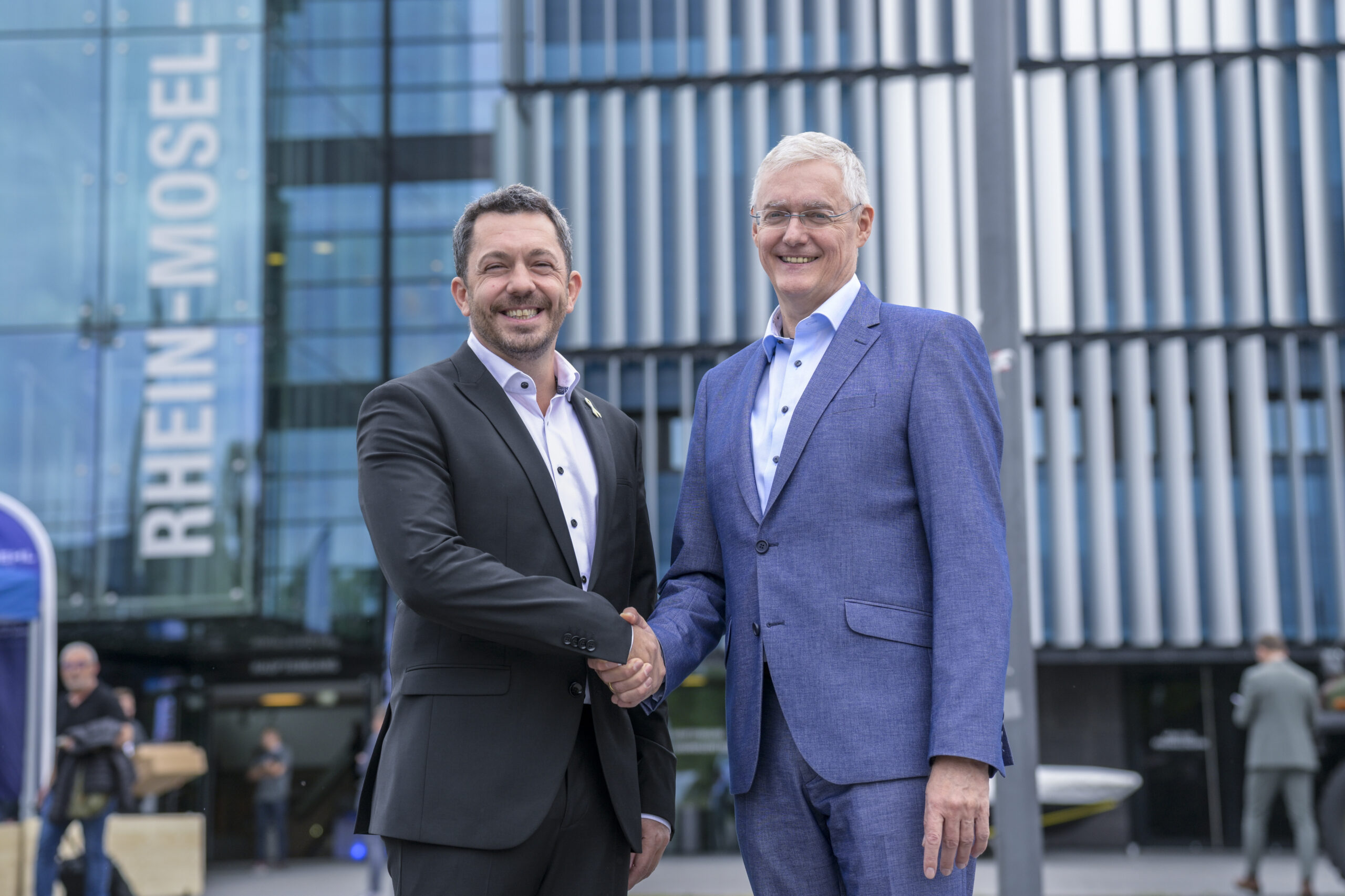 Wechsel der fachlichen Leitung – Nils Merkle (l.) gilt als hervorragender Netzwerker.