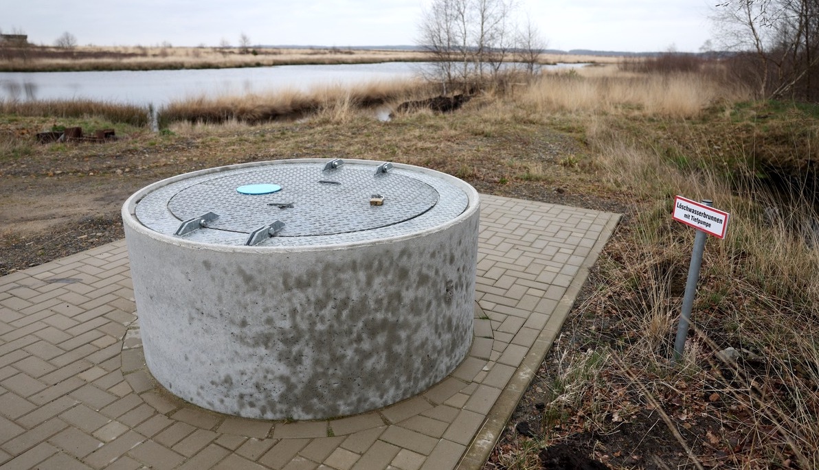 Einer der neu angelegten Löschbrunnen auf dem Gelände der WTD 91.