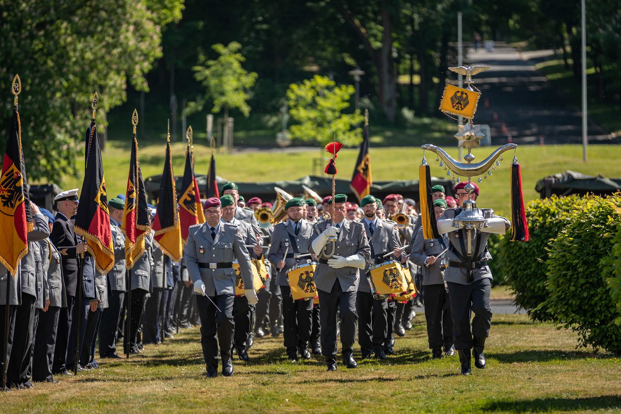 Einmarsch des Heeresmusikkorps aus Veitshöchheim.