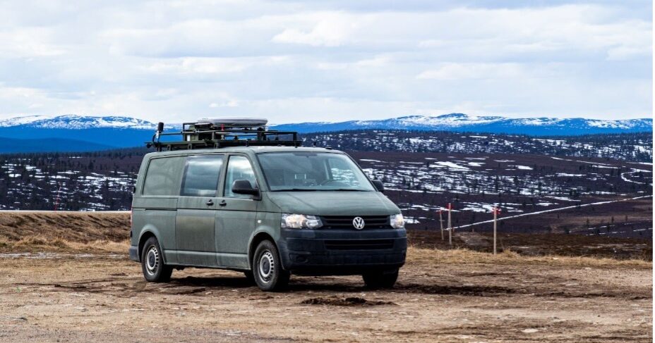 Satellitendienste: Airbus präsentierte seine Agnet-over-Satcom-Lösung in Nordfinnland. Hier ein Versuchsaufbau in einer beweglichen Plattform. (Alle Fotos- Airbus)