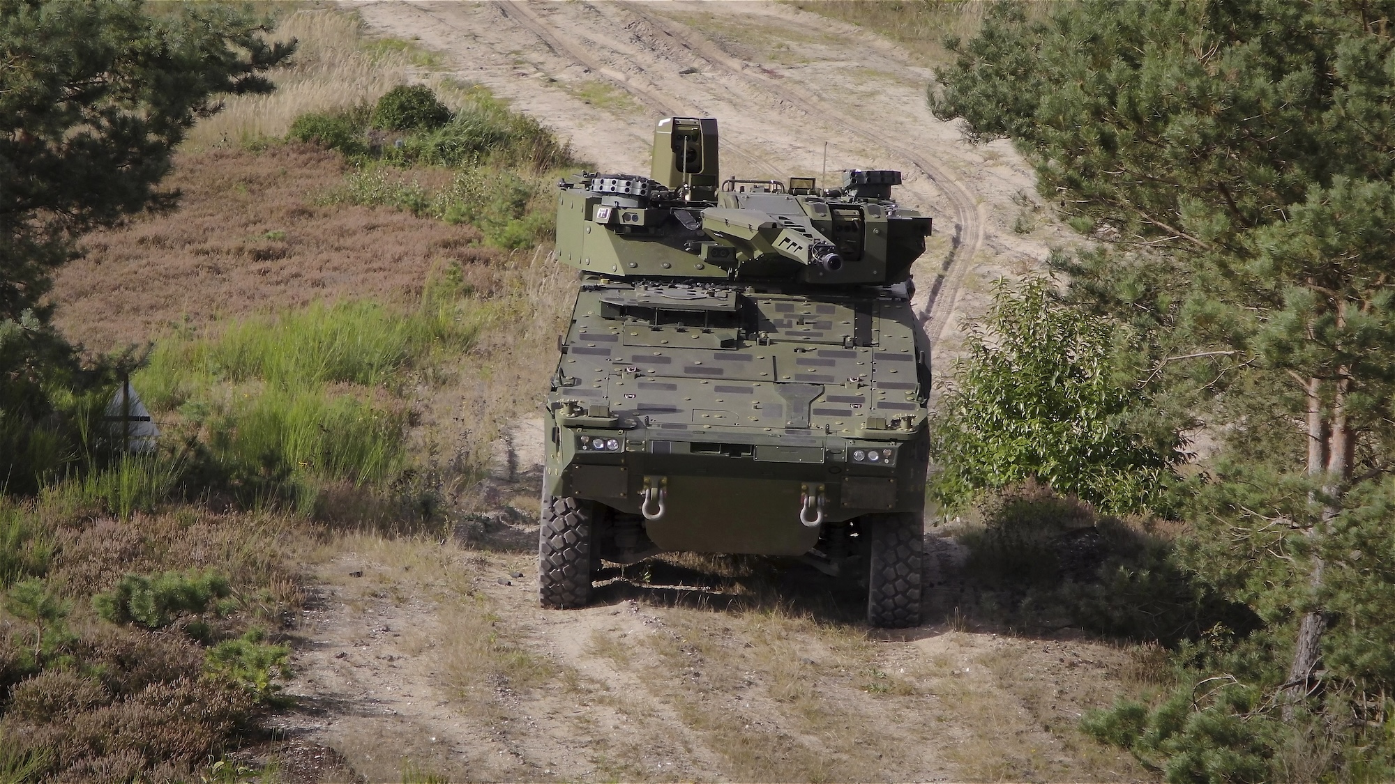 Der australische Boxer CRV ist die technologische Grundlage des LaBo, der als eine Lösung für den Radschützenpanzer der Bundeswehr betrachtet wird.