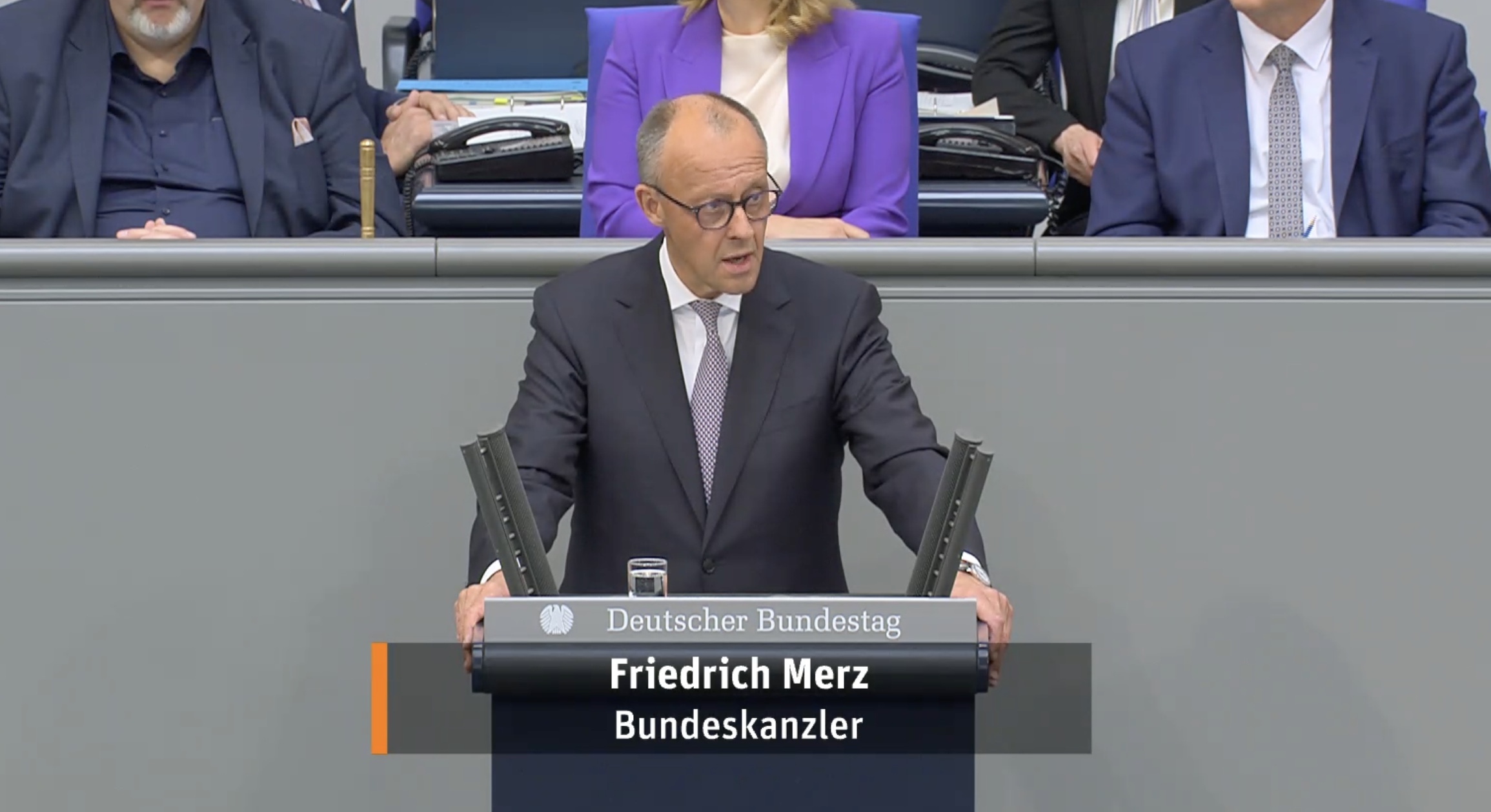 Bundeskanzler Friedrich Merz bei seiner Regierungserklärung zum NATO-Gipfel in Den Haag im deutschen Bundestag.