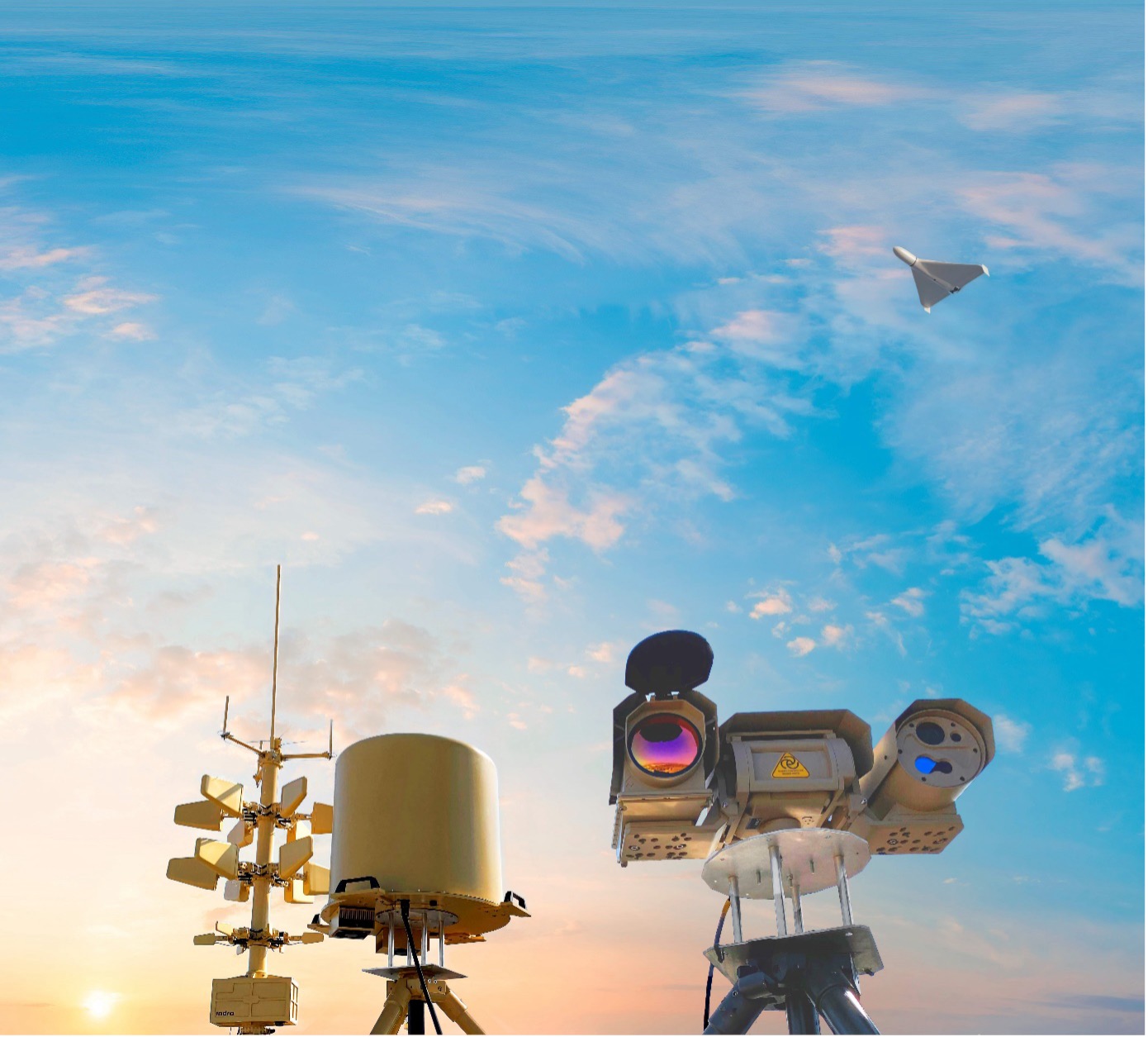 Während C-UAS TIE24 war das Crow-System von Indra mit Angriffen von Drohnen konfrontiert, die so modifiziert waren, dass sie nur schwer zu neutralisieren waren und in Schwärmen koordiniert agierten.