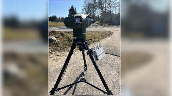 C-UAS System: Das AirScout Tactical Rapid Deployment Kit bei Tests in Gelände. (Foto- WALARIS
