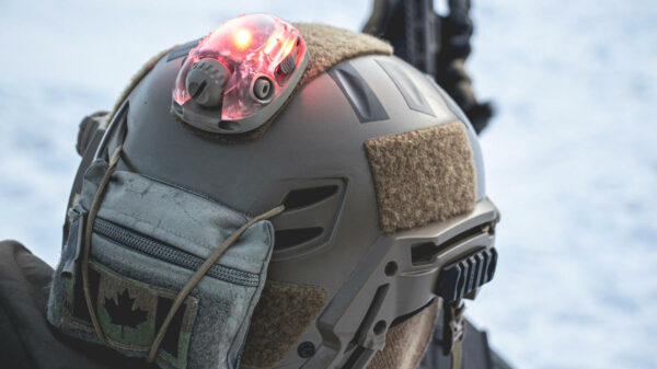 Die Adventure Tactical Trilobyte Helmleuchte ist mittlerweile in der 4. Generation erhältlich. (Foto- Adventure Tactical)