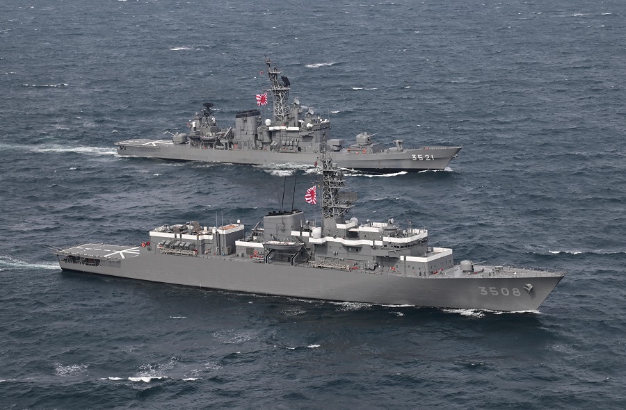 Die Ausbildungsschiffe TV-3508 Kashima und TV-3521 Shimakaze der japanischen Marine sind zurzeit in Hamburg.