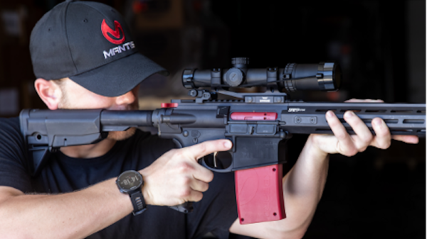Schießtrainingssystem: Die Handhabung der Waffe bleibt unverändert. Damit ist ein realistisches Training sichergestellt. (Alle Fotos- Mantis X)