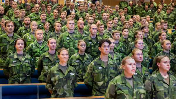 Kronprinzessin Victoria von Schweden mit den Kadetten des Offiziersprogramms. Foto- Schwedischer Königshof : Sara Friberg