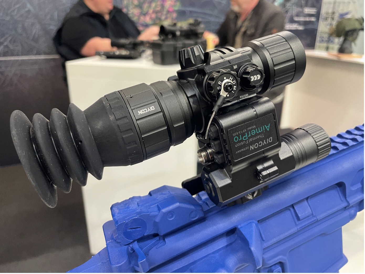 Die Waffen-Fusionsoptik DNVC-6 AIMER PRO CQB. (Foto- AF)