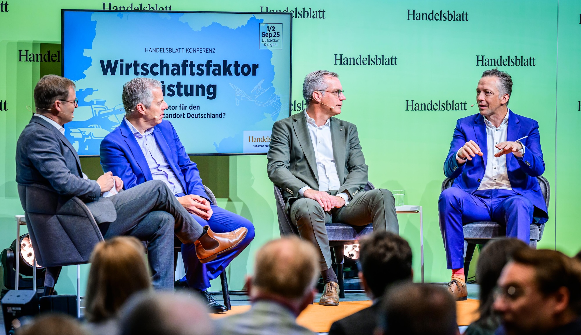 Diskutierten auf der Handelsblatt Koferenz in Düsseldorf (v.l.n.r.): Markus Fasse Chefkorrespondent Unternehmen & Märkte beim Handelsblatt, Martin Kroell, CEO AUTOFLUG GmbH, Gunnar Groebler Vorstandsvorsitzender der Salzgitter AG und Dr. Sebastian C. Schulte Vorstandsvorsitzender der DEUTZ AG.