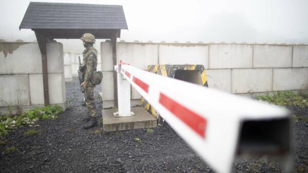 Grundausbildung im Heimatschutz: Ein Schwerpunkt liegt auf der Wach- und Sicherungsausbildung der Heimatschutzkräfte- Sie sollen zum Beispiel zum Schutz von kritischer Infrastruktur zum Einsatz kommen Bundeswehr:Tom Twardy