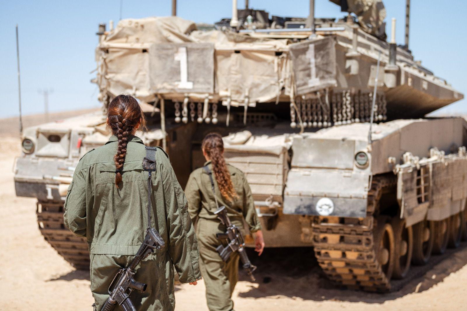 Zwei Soldatinnen der IDF