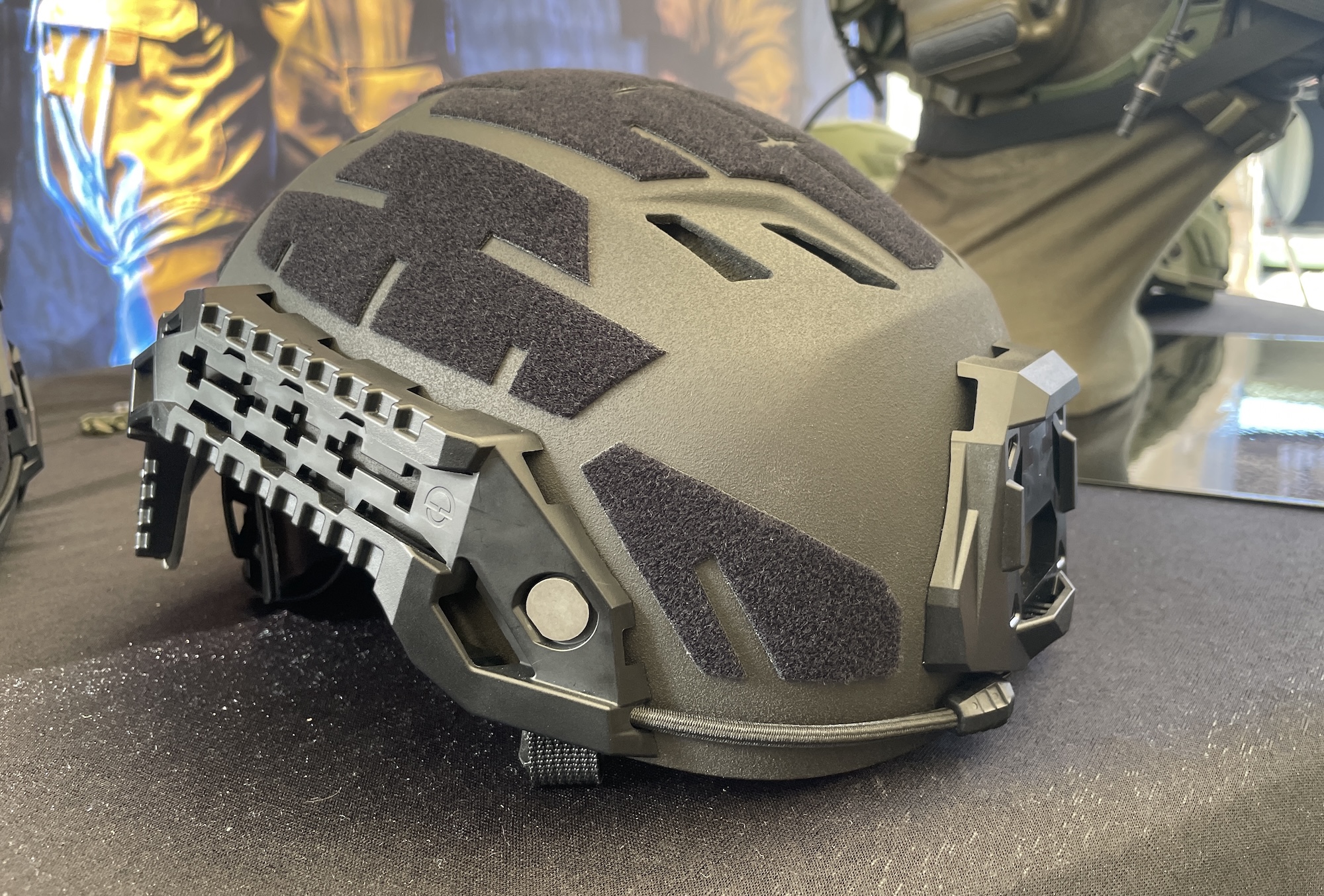 T100C – der neue Trainingshelm-100 Carbon von Schubert auf den DALO Industry Days 2025.