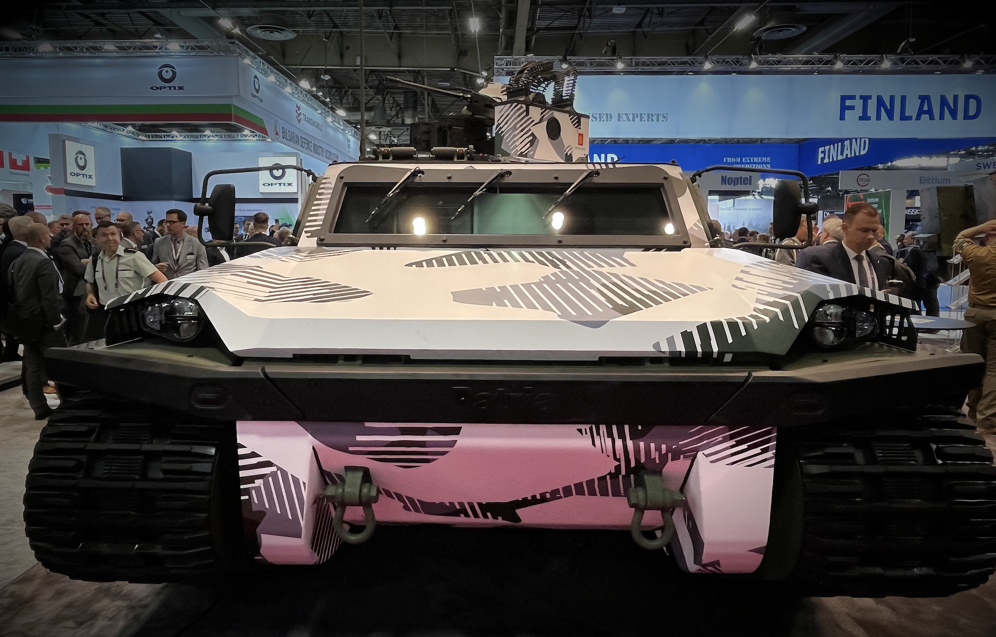 Das Patria FAMOUS 2 ATV.