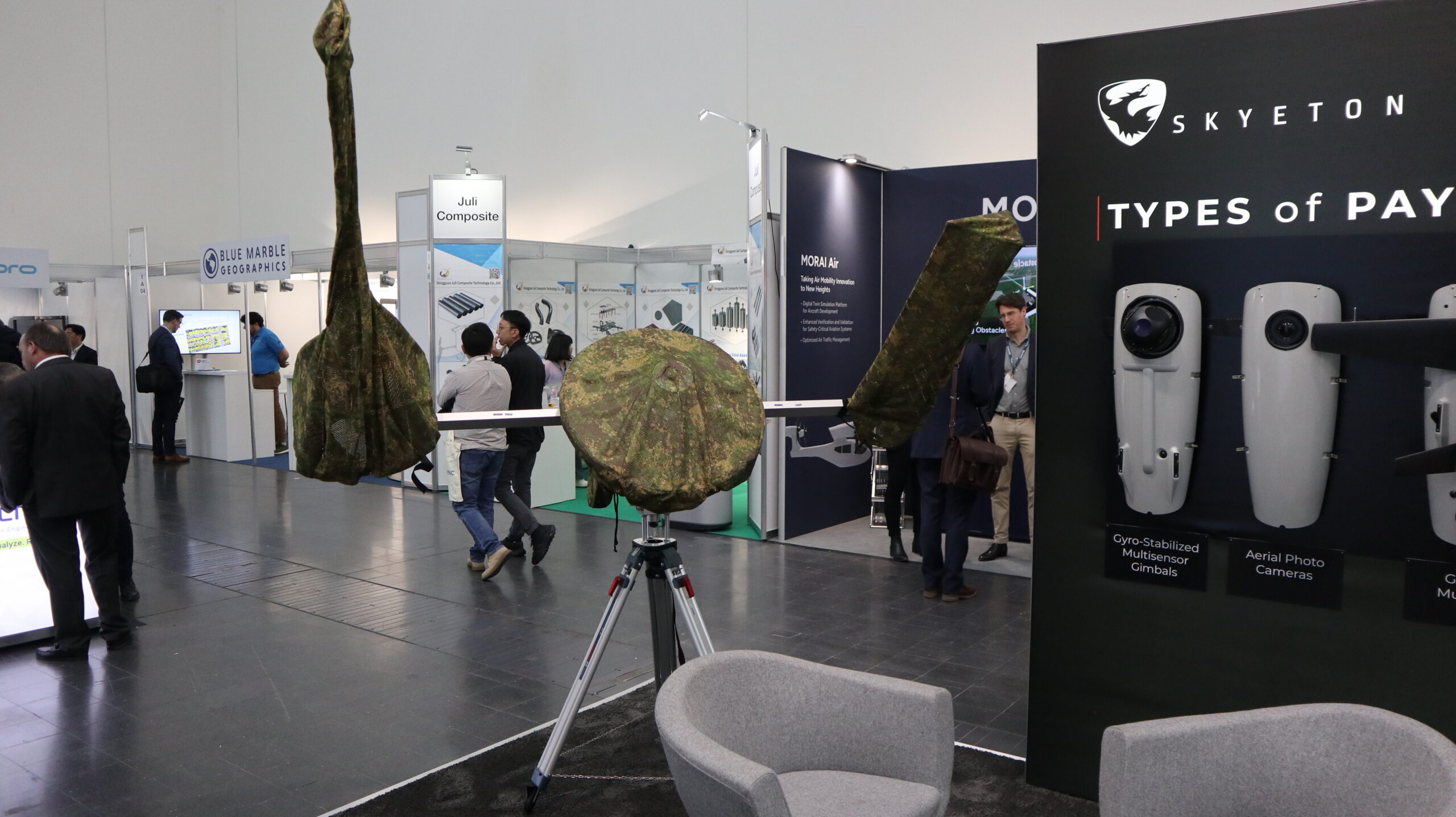 Das Antennensystem der Raybird ermöglicht eine Datenübertragung bis zu 240 km.