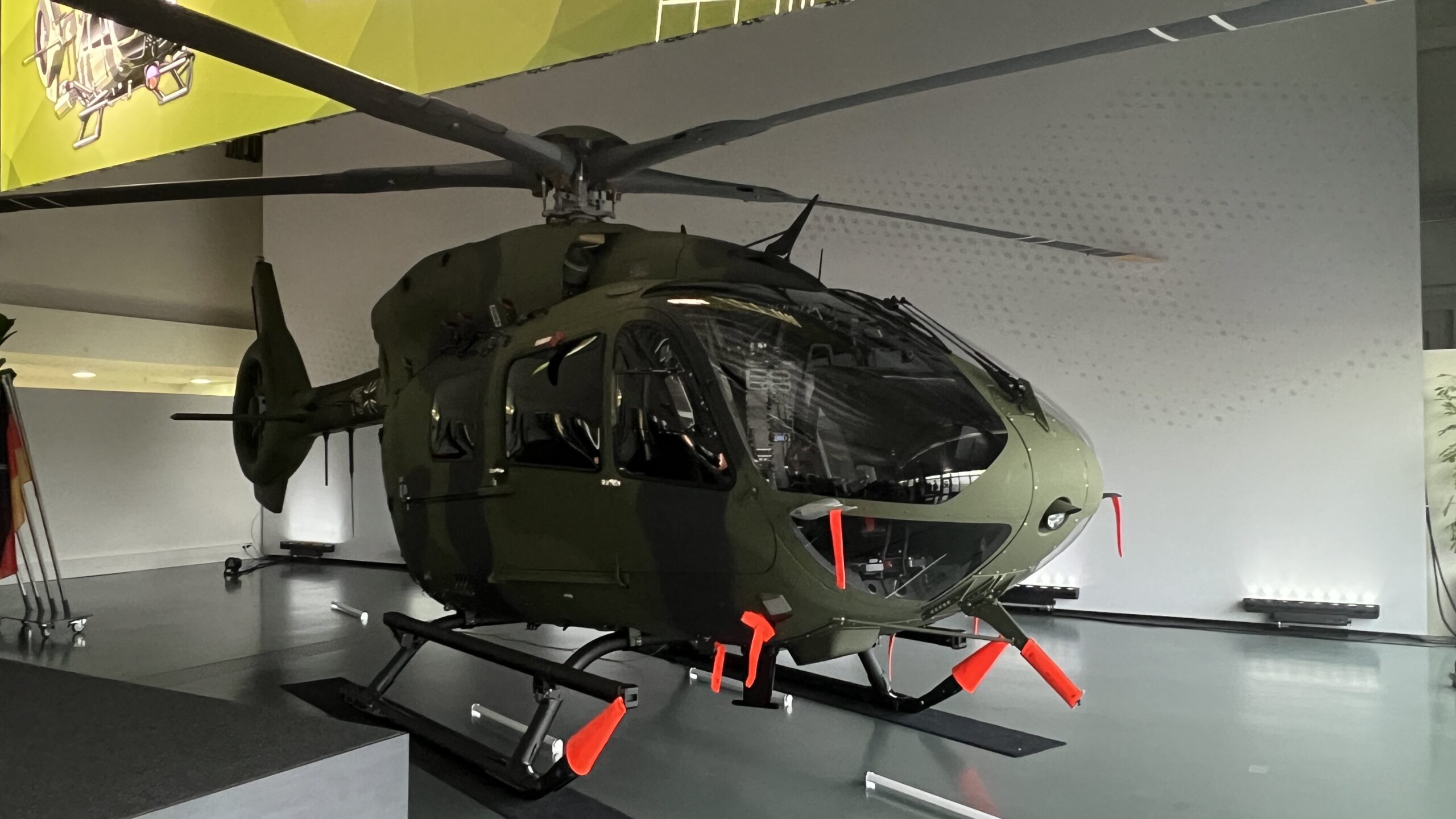 Noch im Hangar: der neue Airbus H145M für die BUndeswehr.