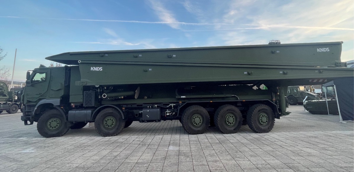 LEGUAN auf einem geschützten LKW Tatra 10x10. (Foto- AF)