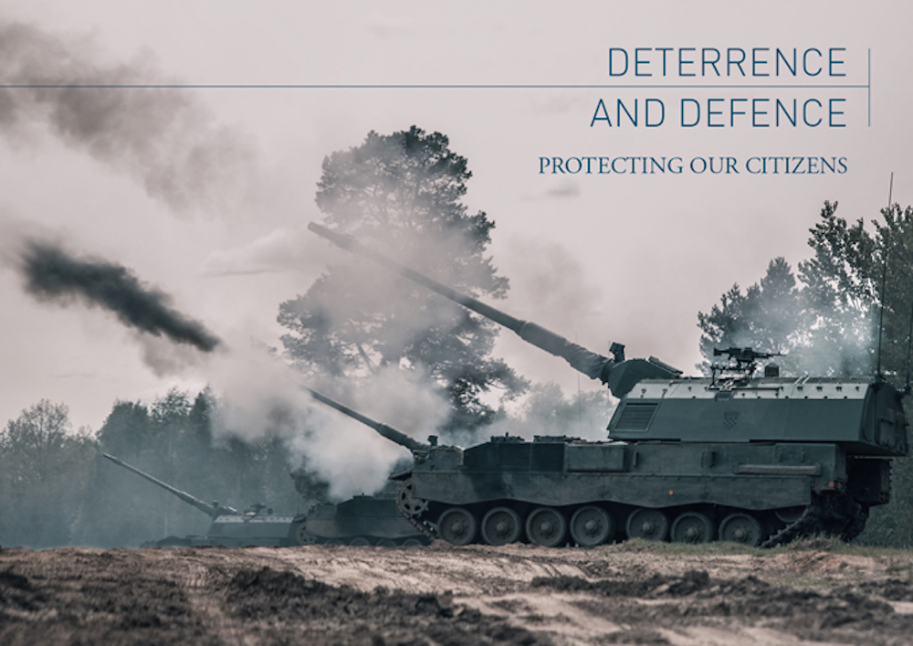 Mobile Artillerieeinheiten Panzerhaubitze 2000 der kroatischen Armee eröffnen das Feuer während der Übung Griffin Shock 2023. Bemowo Piskie, Polen, Mai 2023. Foto- NATO