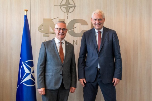 NCIA General Manager Ludwig Decamps and Systematic Founder und Chairman Michael Holm (v.l.n.r.), Foto- NCIA