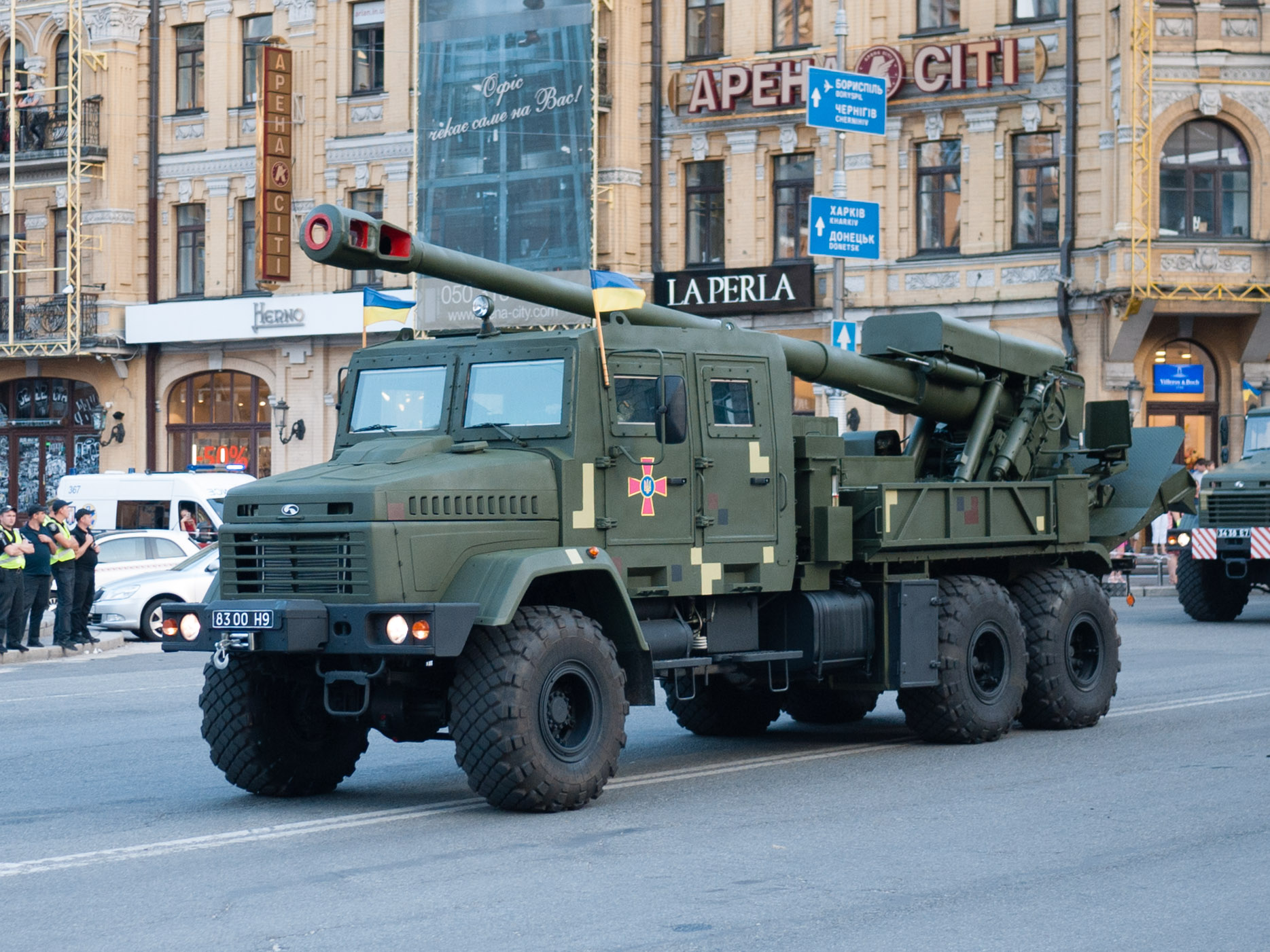 Panzerhaubitze 2S22 Bohdana, Probe für die Militärparade zum Unabhängigkeitstag in Kiew, 2018 Foto wikimedia VoidWanderer