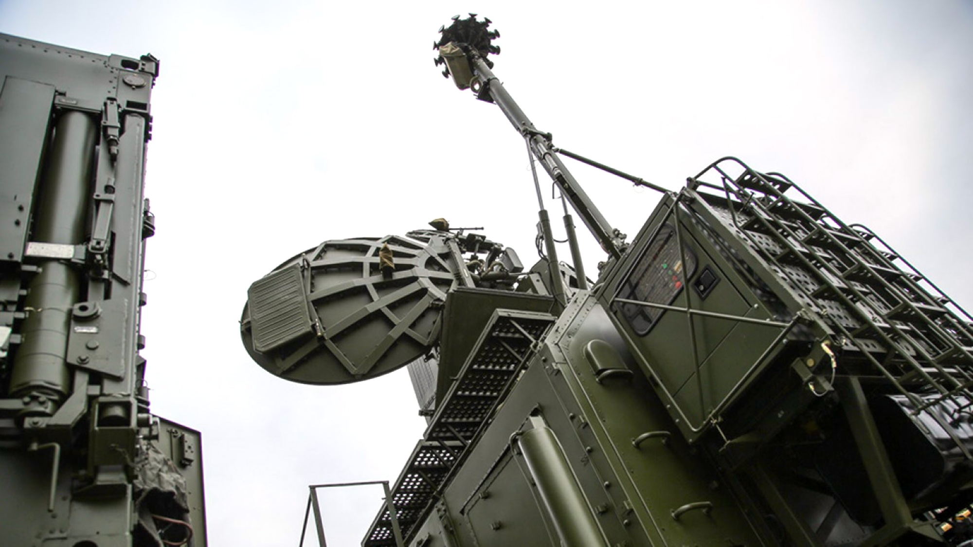 „Der russische radio-elektronische Schild deckt nun die Arktis ab“, meldete die „The Moscow Times“ am 22. Mai 2019. Die russischen Fähigkeiten für GNSS- und GPS-Denial gelten als hervorragend.