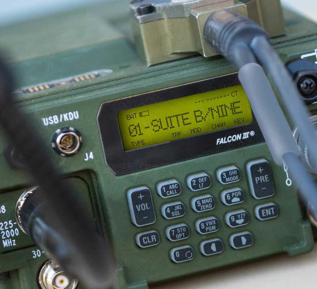 Bedienfeld des L3Harris Falcon III AN/PRC-117G